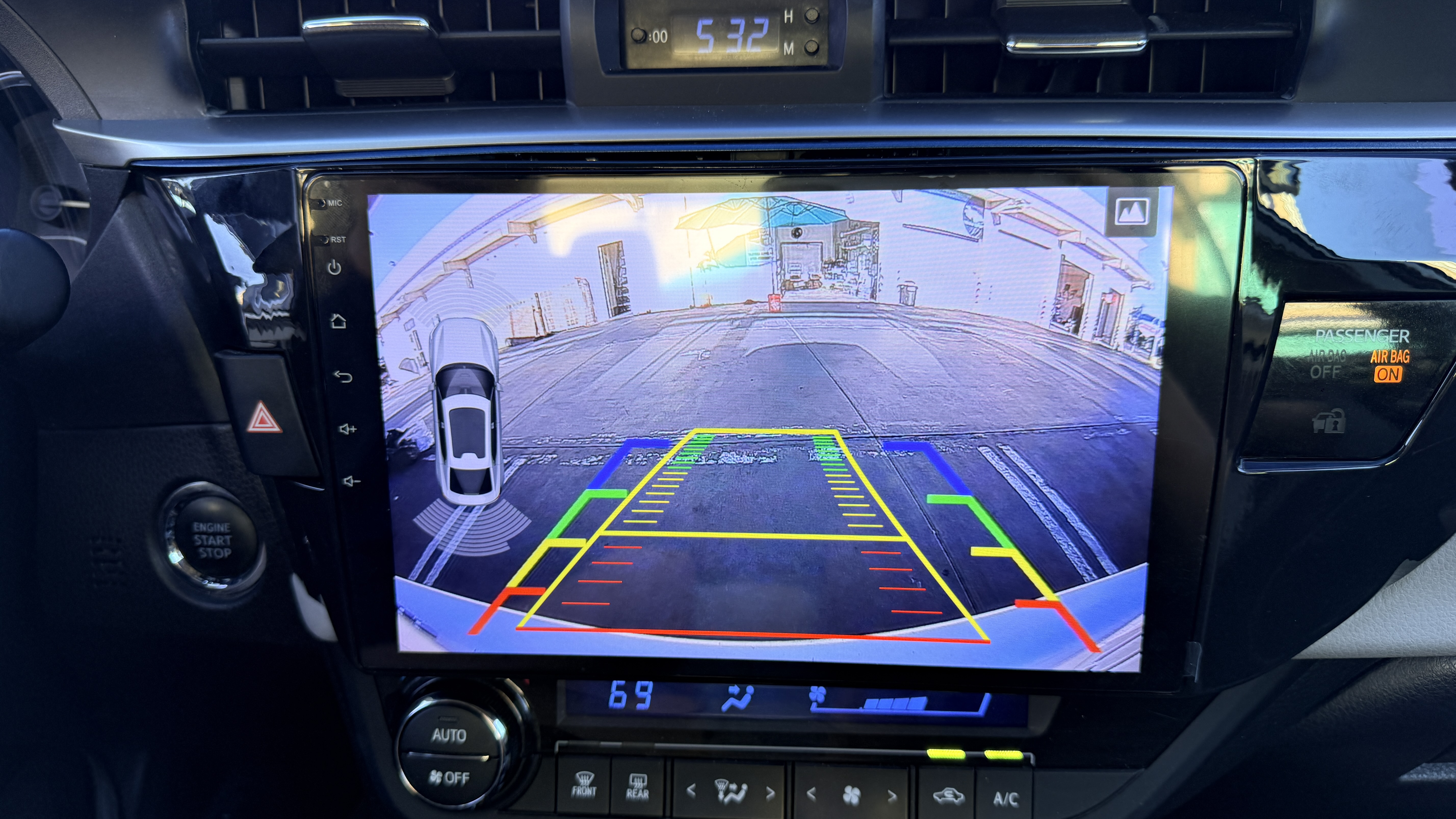 Hình ảnh camera lùi cho 2016 Toyota Corolla